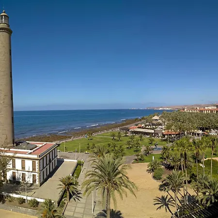 Palmas Near Canteras